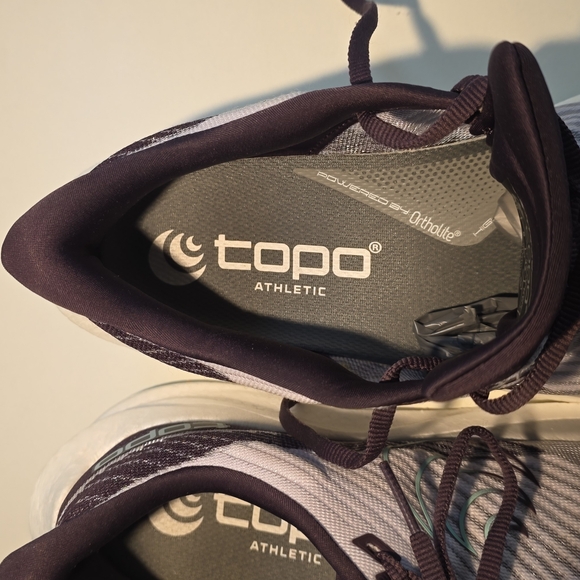 Women's Topo Athletic Cyclone Road Shoes Sz 10 Great Condition! - Picture 7 of 7